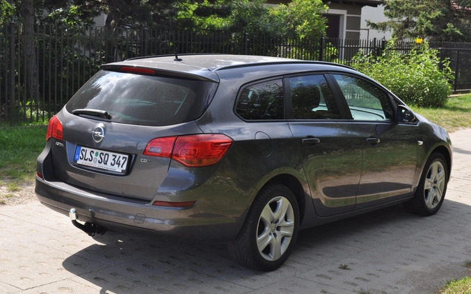 Opel Astra cena 21900 przebieg: 279000, rok produkcji 2011 z Sieradz małe 172